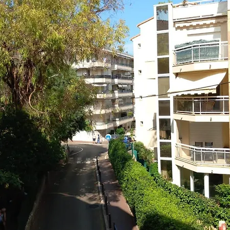 Calm Flat Apartmán *